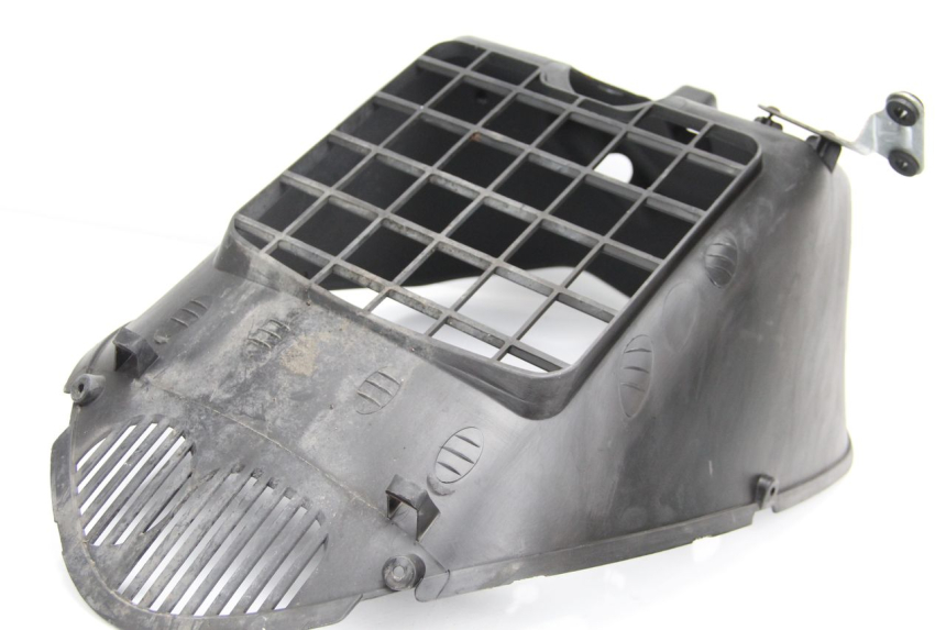 photo de GRILLE RADIATEUR GILERA NEXUS 125 (2009 - 2013) - Gros plan technique