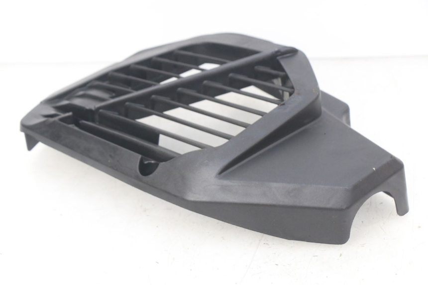 photo de GRILLE RADIATEUR HONDA PCX (JF57/JF64) 125 (2014 - 2018) - Autre angle de vue