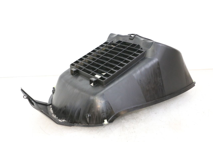 photo de GRILLE RADIATEUR PEUGEOT SATELIS COMPRESSOR K15 125 (2006 - 2009) - Zoom état d’usage