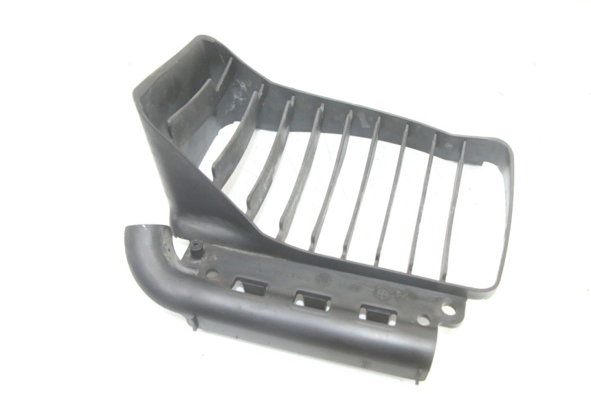 photo de GRILLE RADIATEUR PIAGGIO VESPA GRANTURISMO 125 (2003 - 2007) - Vue d’ensemble