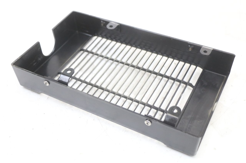 photo de GRILLE RADIATEUR REGAL RAPTOR SPYDER 125 (2010 - 2018) - Vue d’ensemble