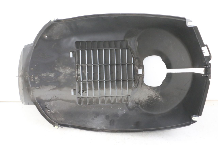 photo de GRILLE RADIATEUR PEUGEOT SATELIS COMPRESSOR K15 125 (2006 - 2009) - Vue principale