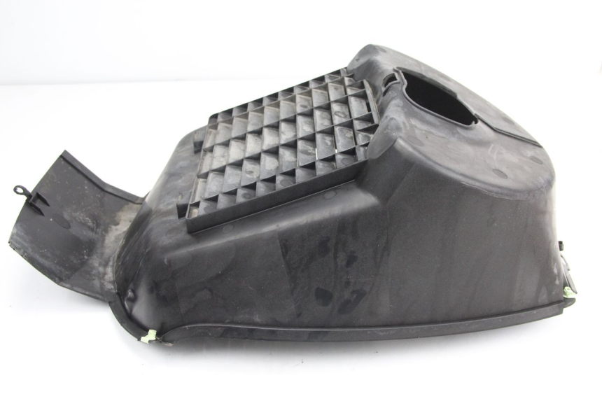 photo de GRILLE RADIATEUR PEUGEOT SATELIS 125 (2006 - 2009) - Autre angle de vue