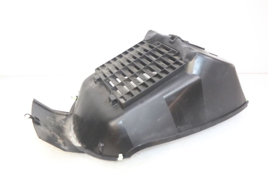 photo de GRILLE RADIATEUR PEUGEOT SATELIS 125 (2010 - 2012) - Zoom état d’usage