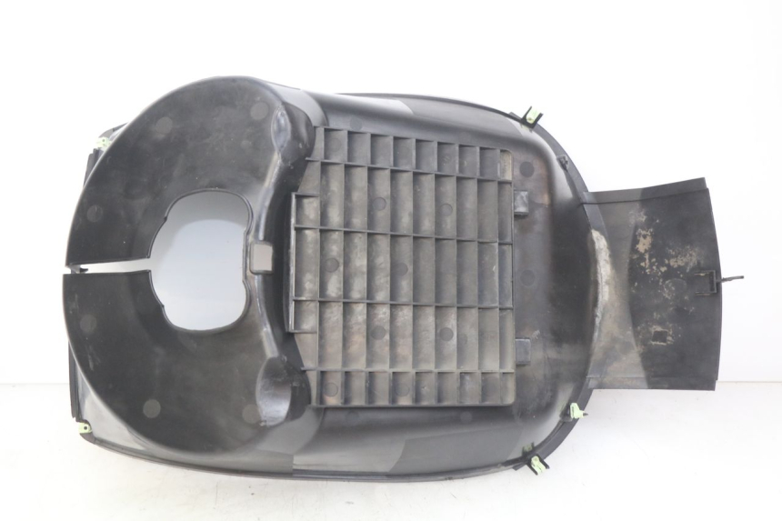 photo de GRILLE RADIATEUR PEUGEOT SATELIS 125 (2010 - 2012) - Vue d’ensemble