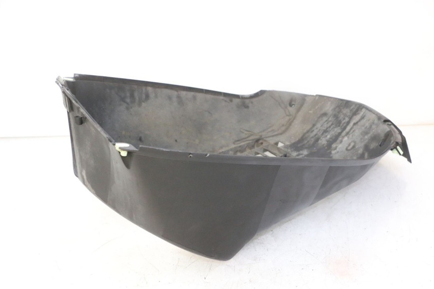 photo de GRILLE RADIATEUR PEUGEOT SATELIS 125 (2013 - 2018) - Points de fixation