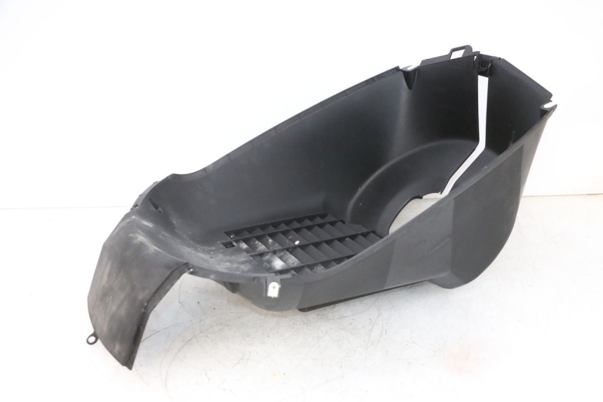 photo de GRILLE RADIATEUR PEUGEOT SATELIS 125 (2013 - 2018) - État de surface