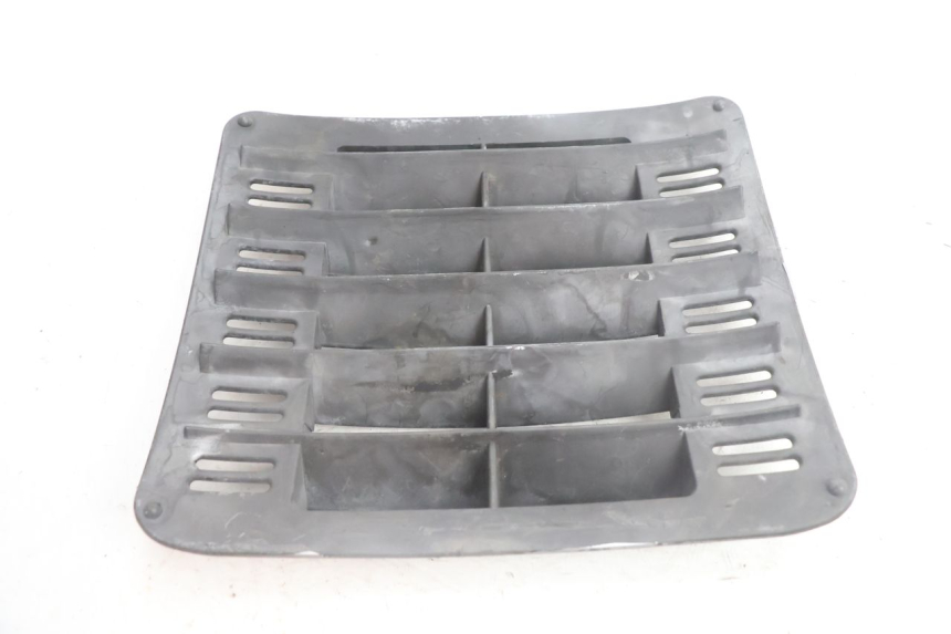photo de GRILLE RADIATEUR APRILIA SCARABEO GT 125 (1999 - 2007) - Vue principale