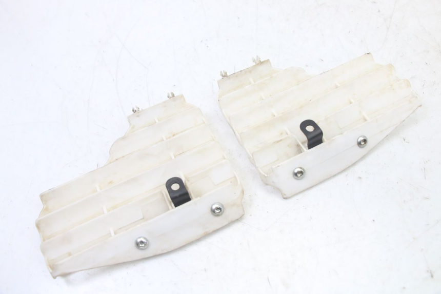 photo de GRILLE RADIATEUR SMALL MX THUNDER 250 - Autre angle de vue