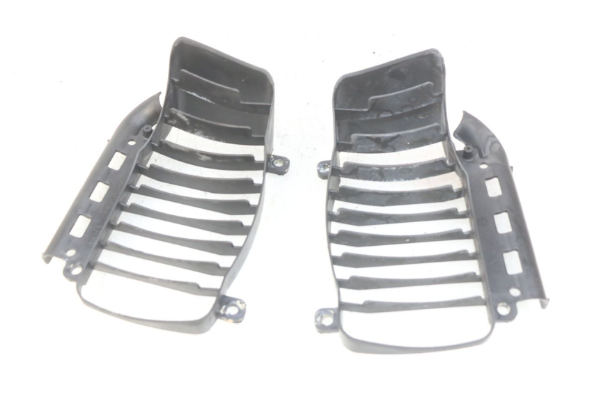 photo de GRILLE RADIATEUR PIAGGIO VESPA GRANTURISMO 125 (2003 - 2007) - Vue principale