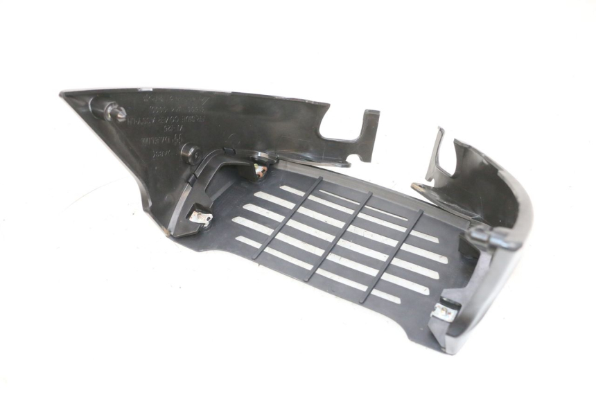 photo de GRILLE RADIATEUR DAELIM VJ ROADWIN FI 125 (2008 - 2017) - Zoom état d’usage