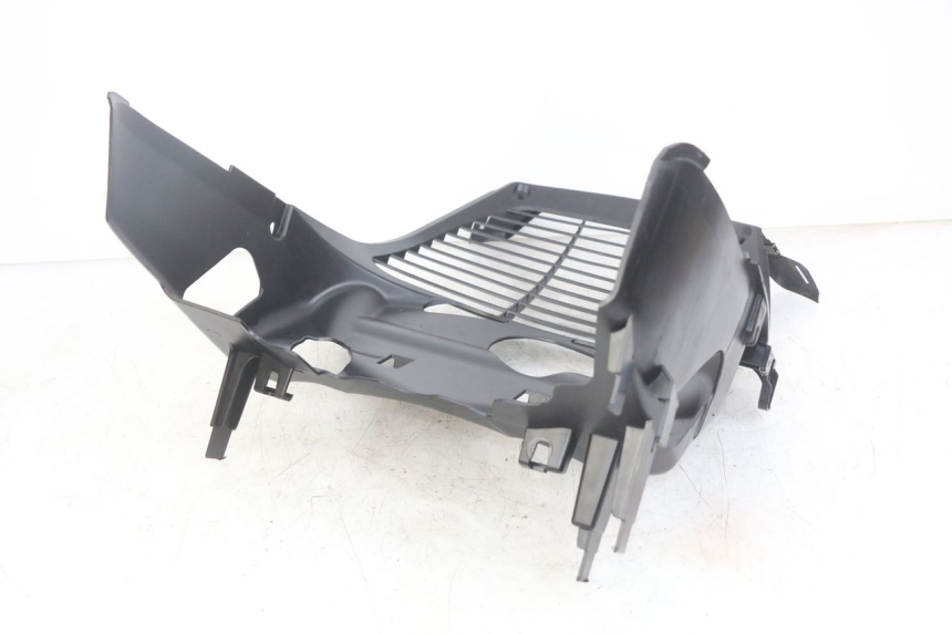 photo de GRILLE RADIATEUR YAMAHA X-MAX XMAX 125 (2010 - 2013) - Autre angle de vue