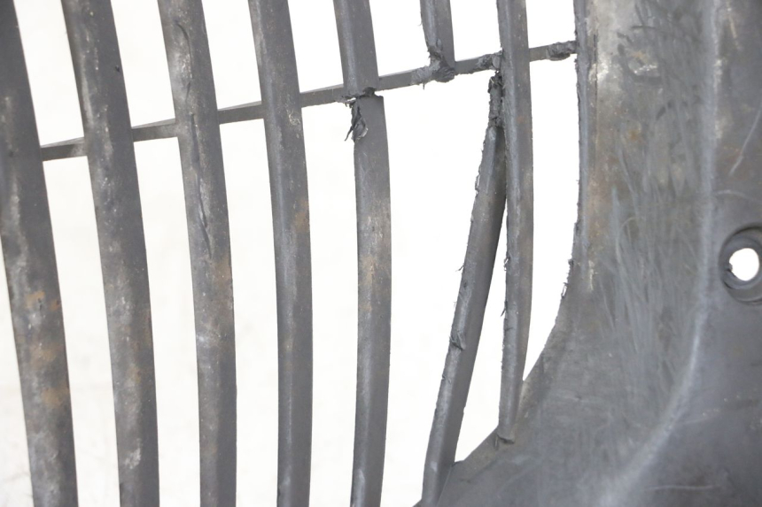 photo de GRILLE RADIATEUR YAMAHA X-MAX XMAX 250 (2006 - 2009) - Autre angle de vue