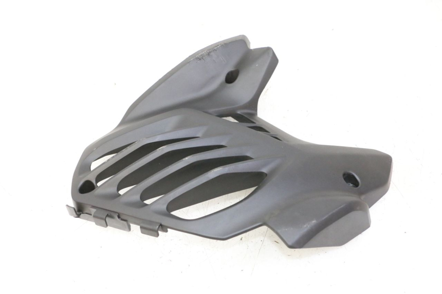 photo de GRILLE RADIATEUR YAMAHA XMAX X-MAX 125 (2021 - 2025) - Gros plan technique