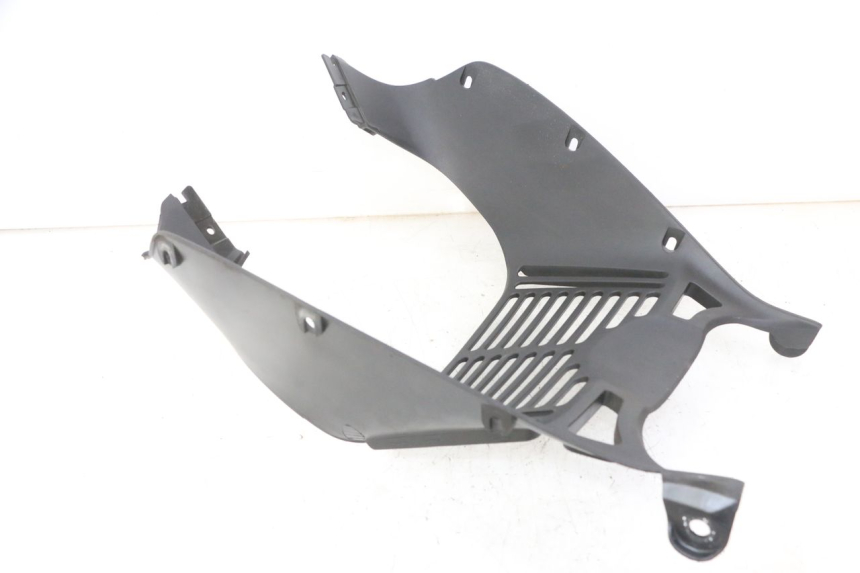 photo de GRILLE RADIATEUR HONDA XLV VARADERO 125 (2000 - 2006) - Points de fixation