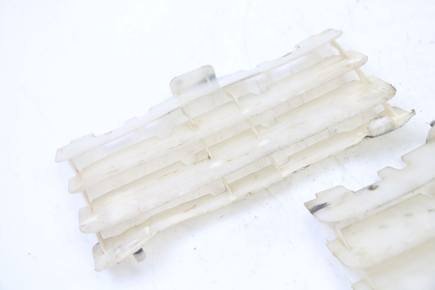 photo de GRILLE RADIATEUR YAMAHA YZ-F YZF 250 (2007 - 2013) - Détail de la pièce