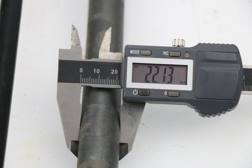 photo de GUIDON HONDA CRF CR-F 450 (2009 - 2012) - Détail de la pièce