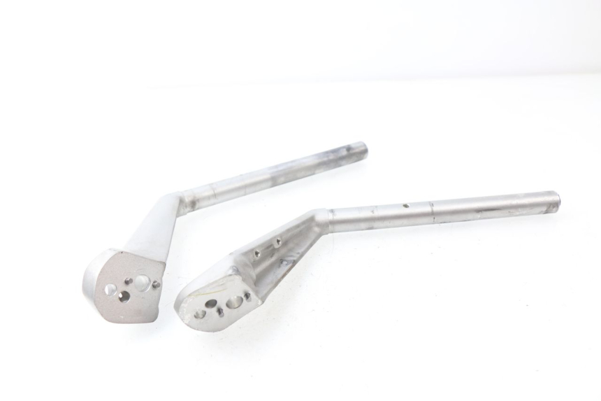 photo de GUIDON YAMAHA FJR ABS 1300 (2006 - 2012) - Gros plan technique