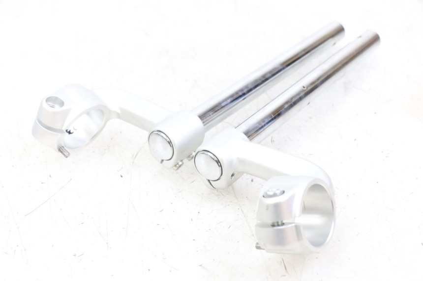 photo de GUIDON ROYAL ENFIELD CONTINENTAL GT 650 (2019 - 2024) - Autre angle de vue