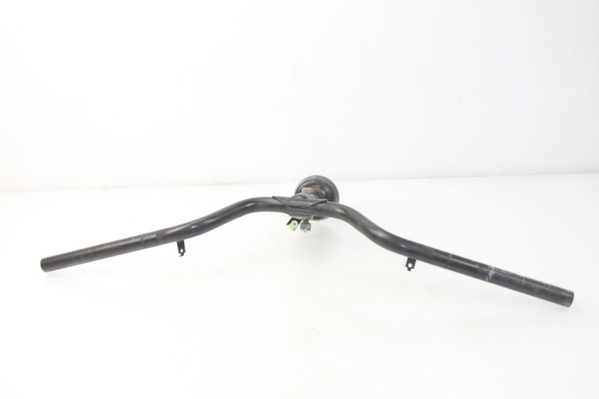 photo de GUIDON PEUGEOT SATELIS 300 (2012 - 2015) - Gros plan technique