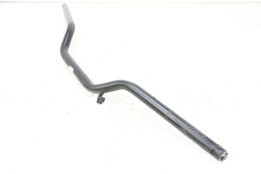 photo de GUIDON ROYAL ENFIELD SCRAM 411 (2022 - 2024) - Gros plan technique