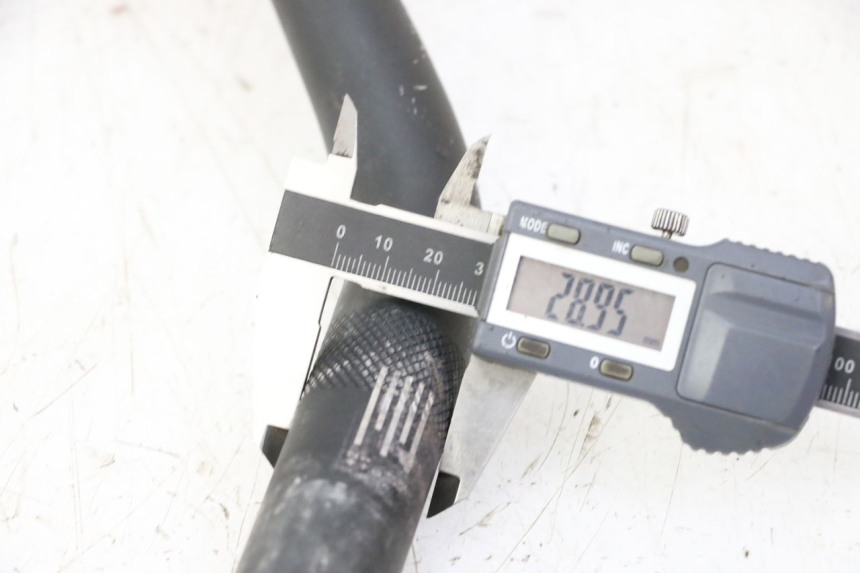 photo de GUIDON GILERA SMT SUPERMOTARD 50 (2009 - 2017) - Gros plan technique