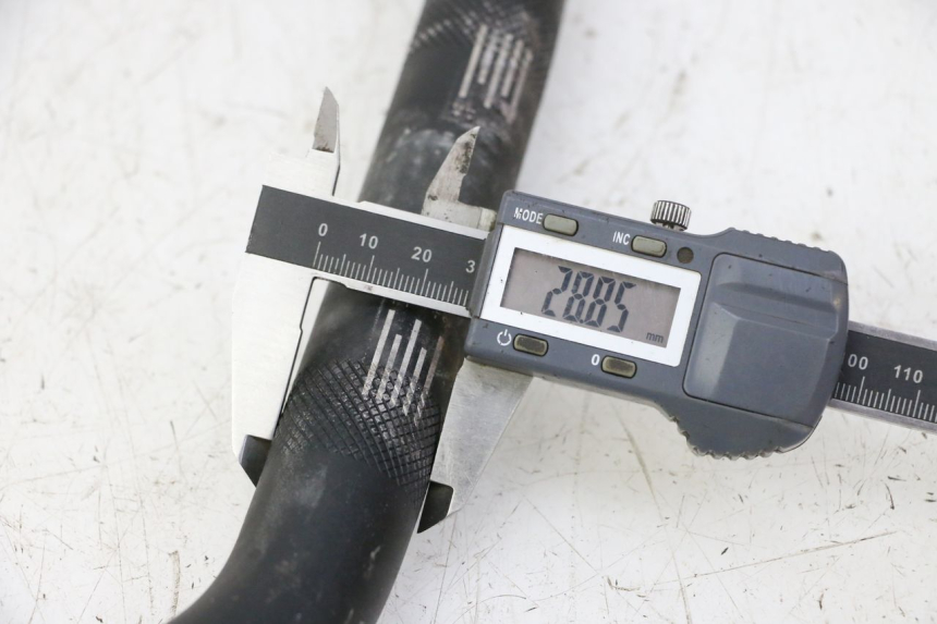 photo de GUIDON GILERA SMT SUPERMOTARD 50 (2009 - 2017) - Points de fixation