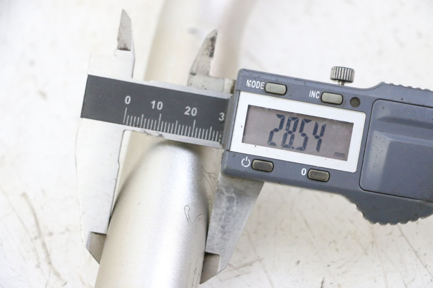 photo de GUIDON KTM SUPERENDURO R 950 (2005 - 2009) - Détail de la pièce