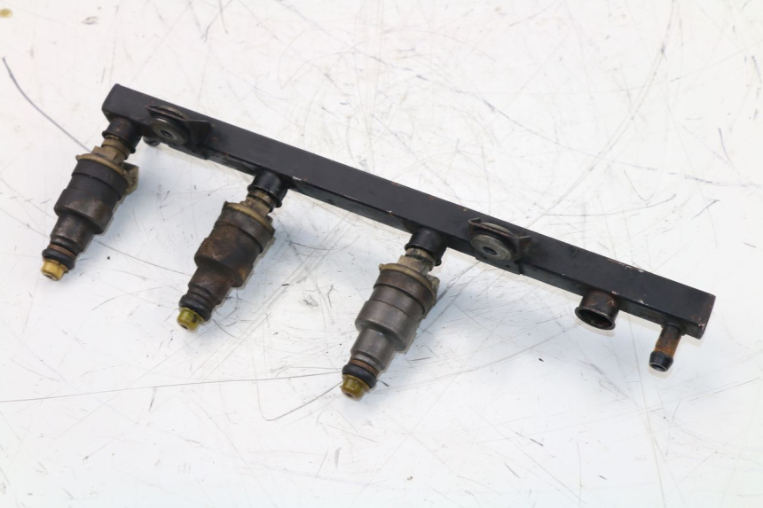 photo de INJECTEUR BMW K100 1000 (1982 - 1990) - État de surface