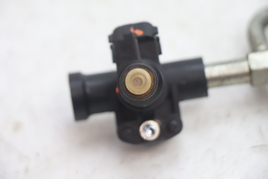 photo de INJECTEUR SUZUKI BURGMAN EXECUTIVE ABS 650 (2006 - 2012) - Points de fixation