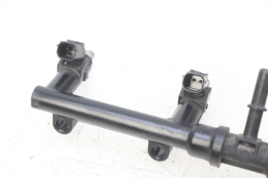 photo de INJECTEUR HONDA CB R 1000 (2018 - 2023) - Zoom composants