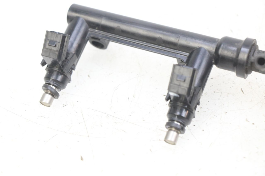 photo de INJECTEUR HONDA CB R 1000 (2018 - 2023) - Vue rapprochée