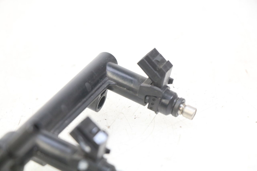 photo de INJECTEUR HONDA CB R 1000 (2018 - 2023) - Autre angle de vue