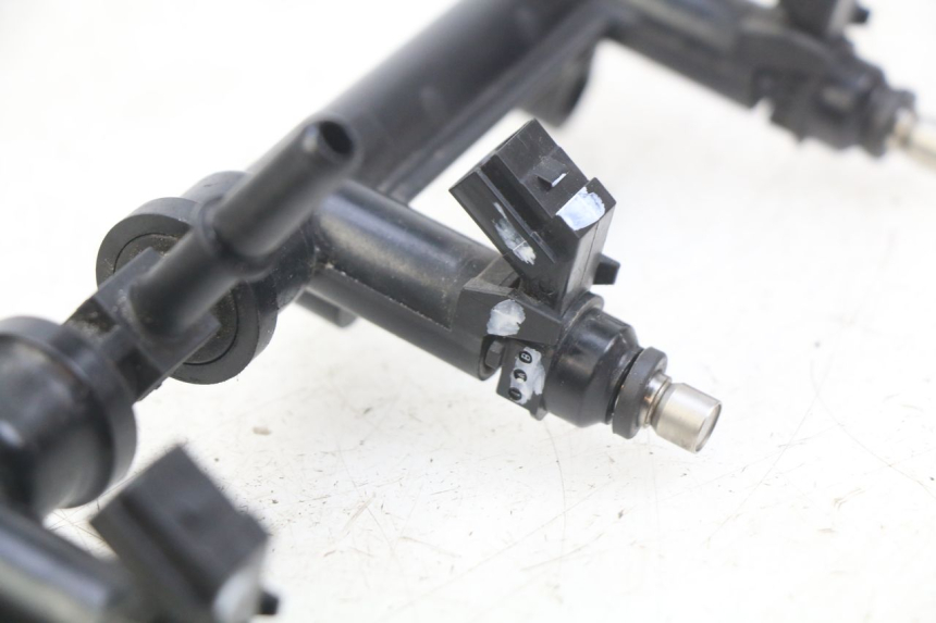 photo de INJECTEUR HONDA CB R 1000 (2018 - 2023) - Gros plan technique