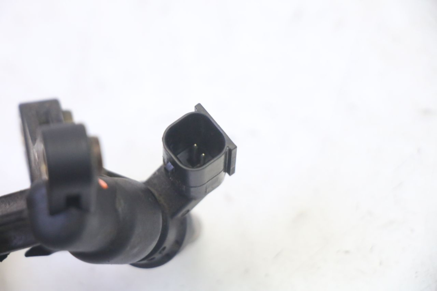 photo de INJECTEUR HONDA CBF 125 (2009 - 2015) - Autre angle de vue