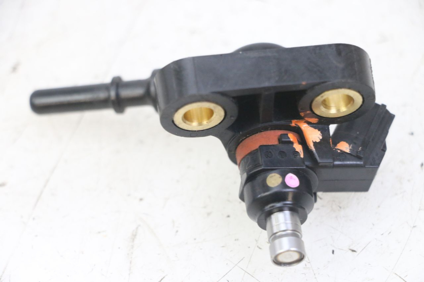 photo de INJECTEUR HONDA CRF-F CRF F 110 (2019 - 2022) - Zoom état d’usage