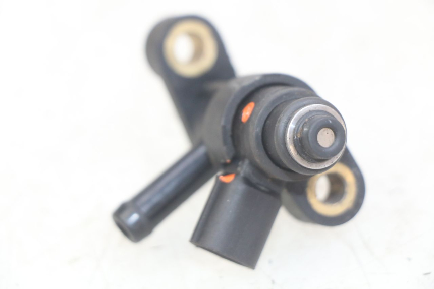 photo de INJECTEUR PEUGEOT DJANGO 4T 50 (2014 - 2019) - Zoom état d’usage