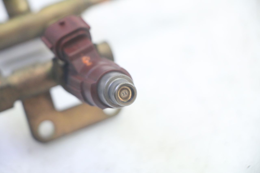 photo de INJECTEUR SUZUKI DL V STROM 1000 (2002 - 2007) - Vue d’ensemble