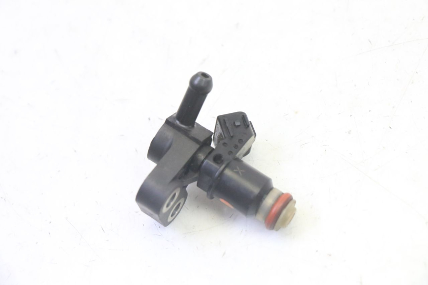 photo de INJECTEUR HONDA FES S-WING SWING ABS 125 (2007 - 2015) - Détail de la pièce