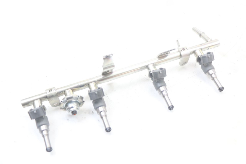 photo de INJECTEUR YAMAHA FJR ABS 1300 (2006 - 2012) - Gros plan technique