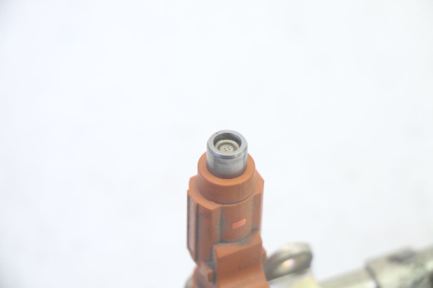 photo de INJECTEUR YAMAHA FJR ABS 1300 (2006 - 2012) - État de surface