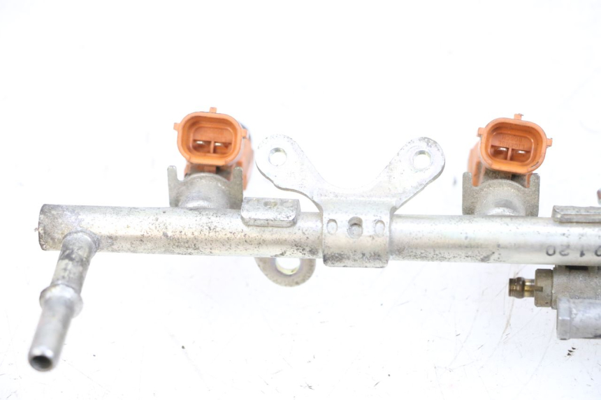 photo de INJECTEUR YAMAHA FJR ABS 1300 (2006 - 2012) - Points de fixation