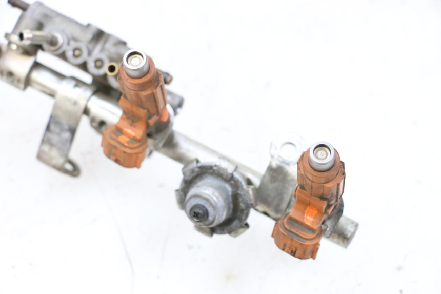 photo de INJECTEUR YAMAHA FJR ABS 1300 (2006 - 2012) - Zoom état d’usage