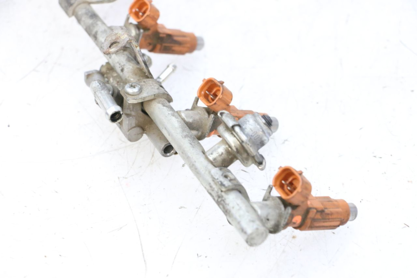 photo de INJECTEUR YAMAHA FJR ABS 1300 (2006 - 2012) - Gros plan technique