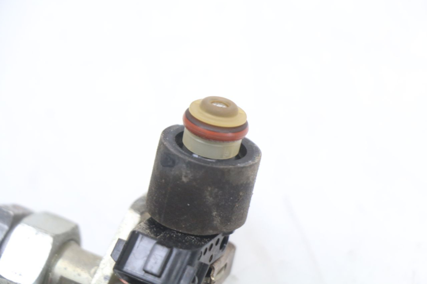 photo de INJECTEUR HONDA FJS SILVER WING SILVERWING 400 (2005 - 2008) - Zoom état d’usage