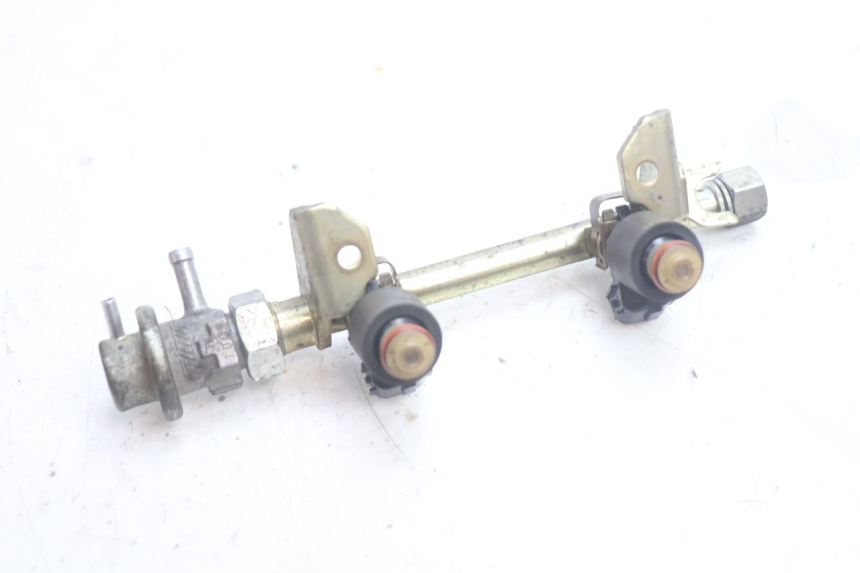 photo de INJECTEUR HONDA FJS SILVER WING SILVERWING 400 (2005 - 2008) - Gros plan technique