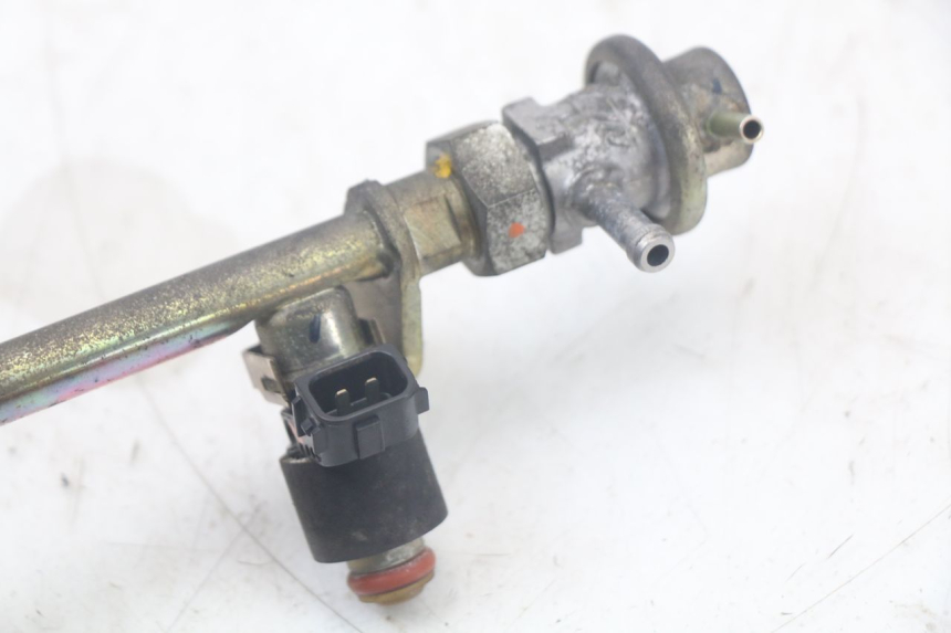 photo de INJECTEUR HONDA FJS SILVERWING SILVER WING 600 (2001 - 2010) - Zoom état d’usage