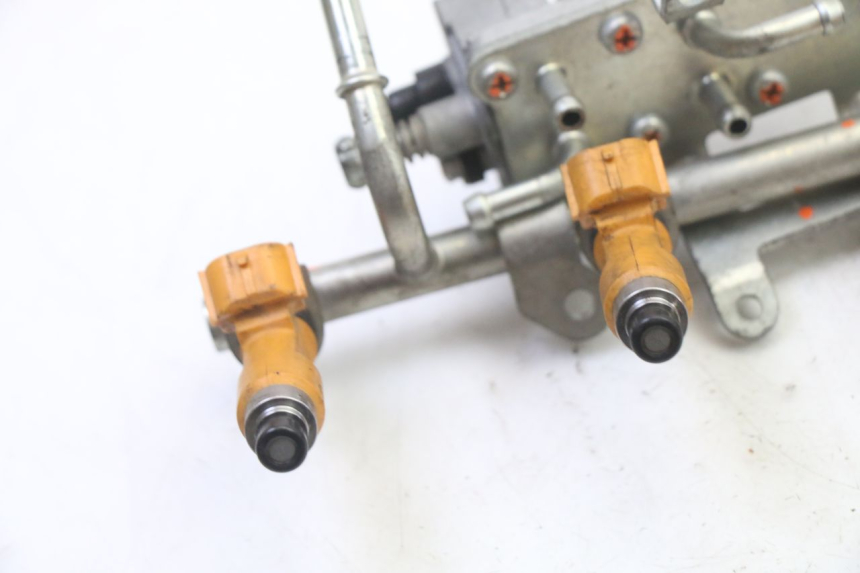 photo de INJECTEUR YAMAHA FZ6 FAZER S2 600 (2007 - 2011) - Autre angle de vue