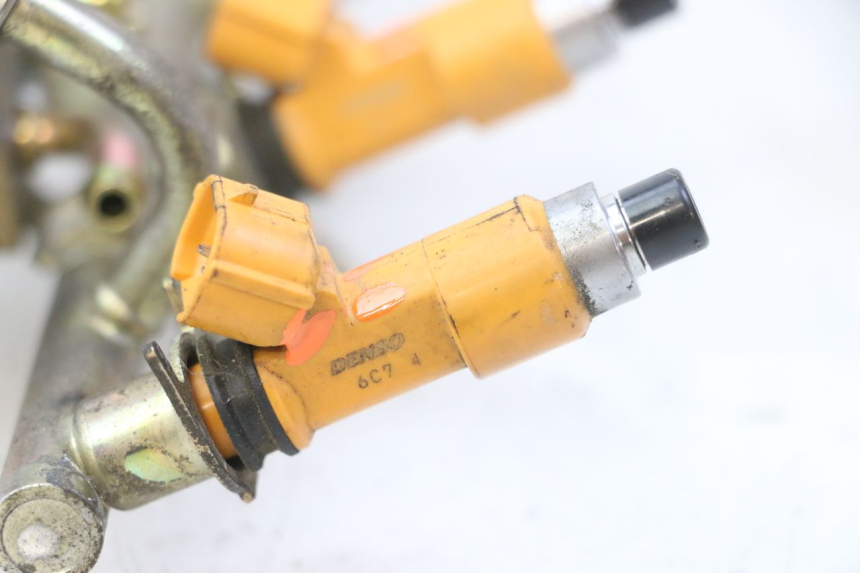 photo de INJECTEUR YAMAHA FZ6 N FAZER 600 (2004 - 2006) - Vue d’ensemble