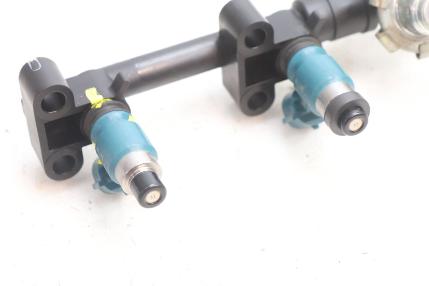 photo de INJECTEUR YAMAHA FZ8 800 (2010 - 2016) - Vue d’ensemble